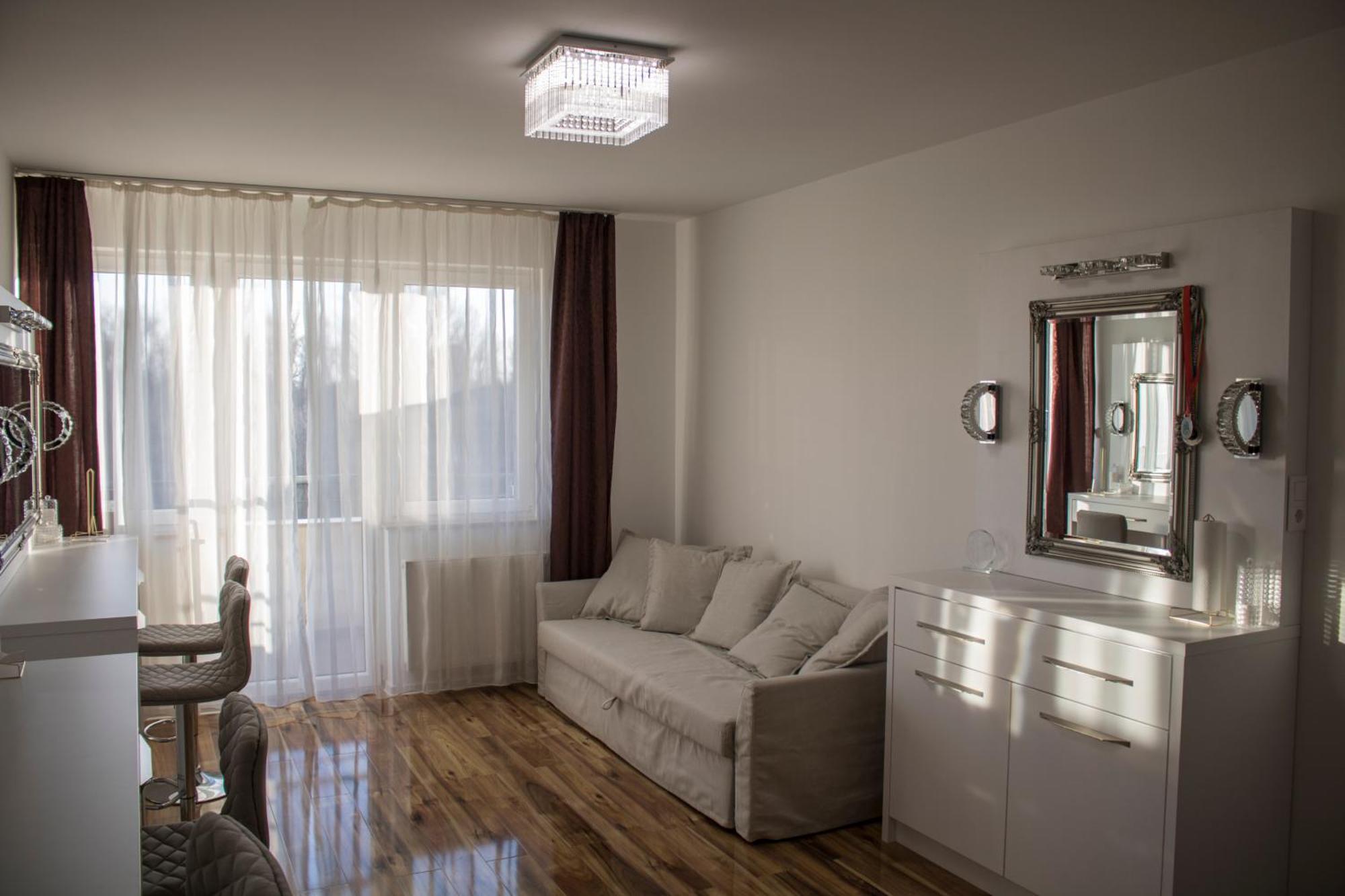 Tp Spacious Stylish Free Parking Apartment Сегед Екстериор снимка